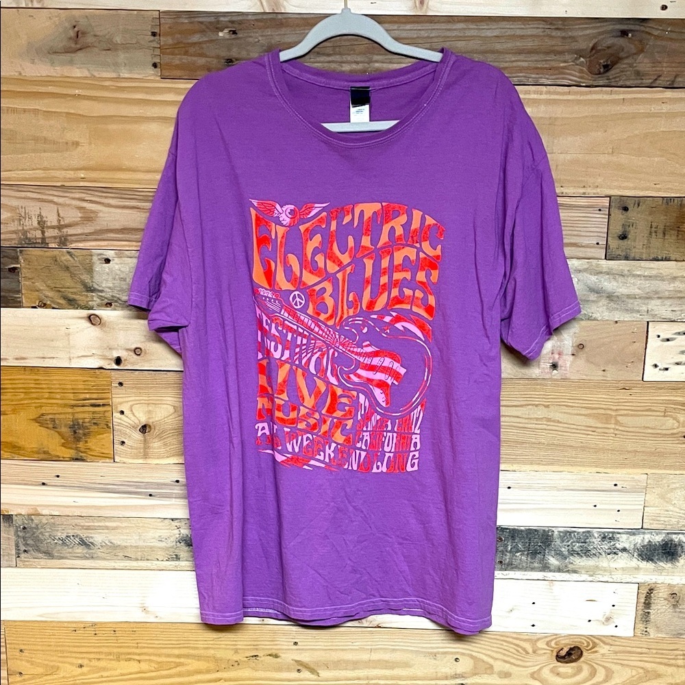 Sweet Claire size L/XL Purple Electric Blues Graphic 100% Cotton Classic T-shirt